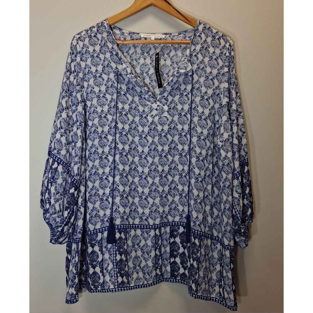 womens 1X plus blouse Violet + Claire Blue White Floral Tassel Tunic - Picture 2 of 8